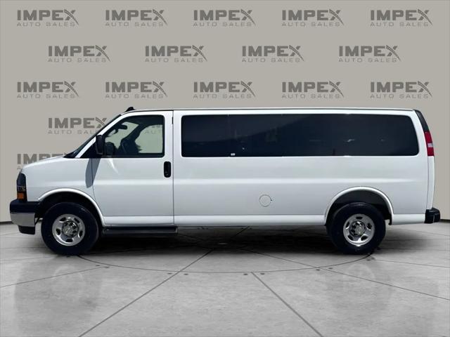 2025 Chevrolet Express Passenger RWD 3500 Extended Wheelbase LT