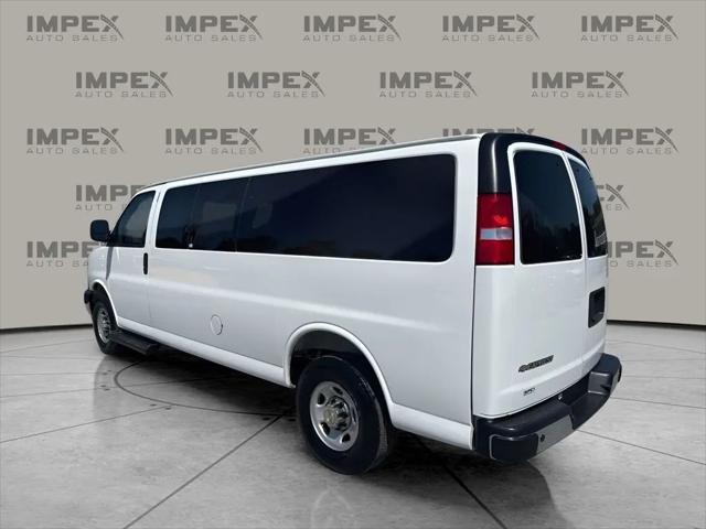 2025 Chevrolet Express Passenger RWD 3500 Extended Wheelbase LT