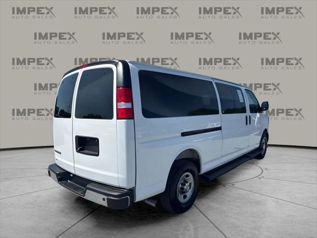 2025 Chevrolet Express Passenger RWD 3500 Extended Wheelbase LT