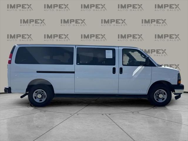 2025 Chevrolet Express Passenger RWD 3500 Extended Wheelbase LT