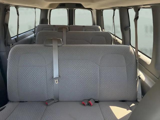 2025 Chevrolet Express Passenger RWD 3500 Extended Wheelbase LT