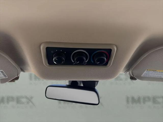 2025 Chevrolet Express Passenger RWD 3500 Extended Wheelbase LT
