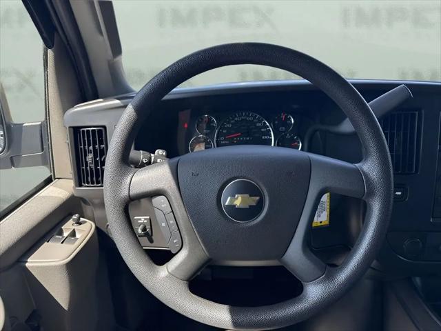 2025 Chevrolet Express Passenger RWD 3500 Extended Wheelbase LT