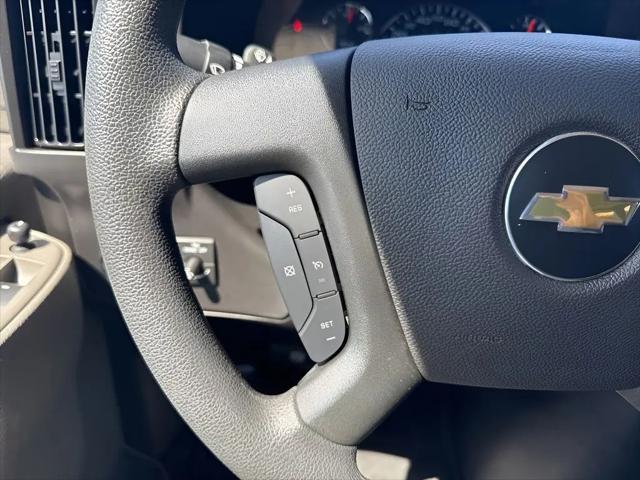 2025 Chevrolet Express Passenger RWD 3500 Extended Wheelbase LT