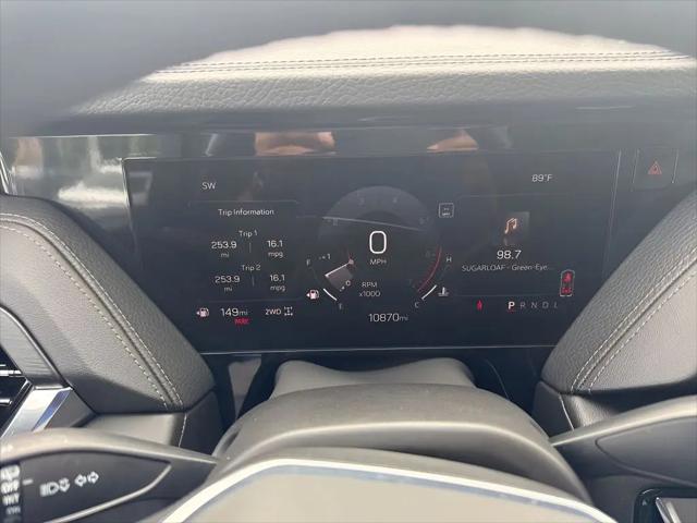 2025 GMC Yukon XL 4WD Denali