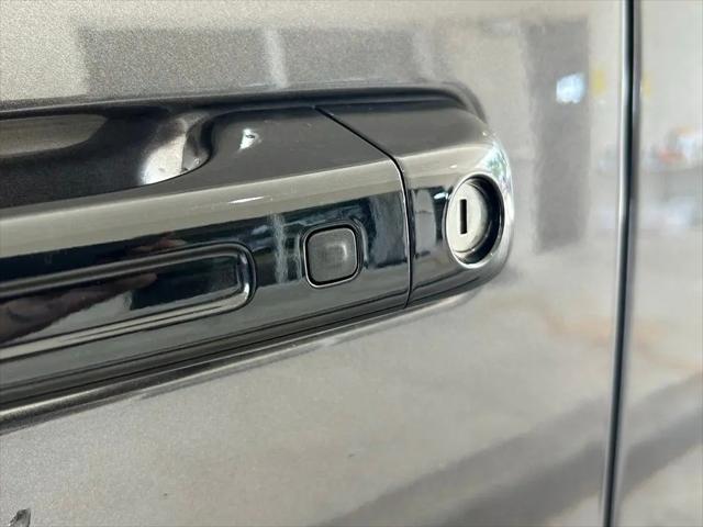 2023 Ram 1500 Laramie Crew Cab 4x2 5'7" Box