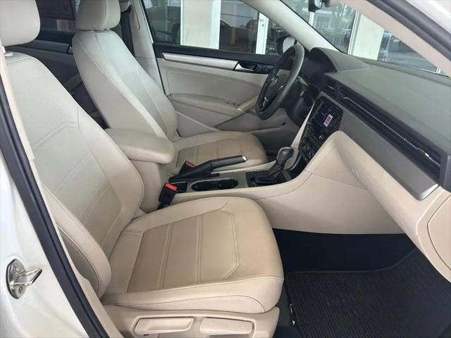2022 Volkswagen Passat 2.0T SE