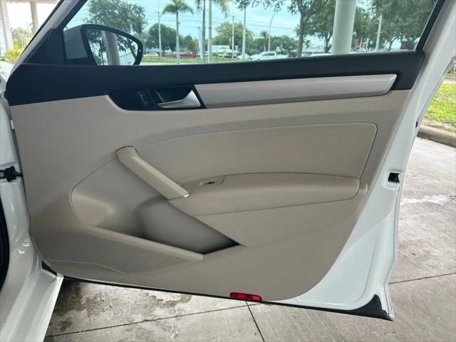 2022 Volkswagen Passat 2.0T SE