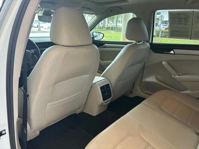 2022 Volkswagen Passat 2.0T SE