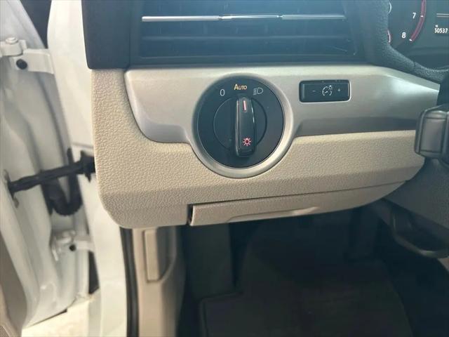 2022 Volkswagen Passat 2.0T SE
