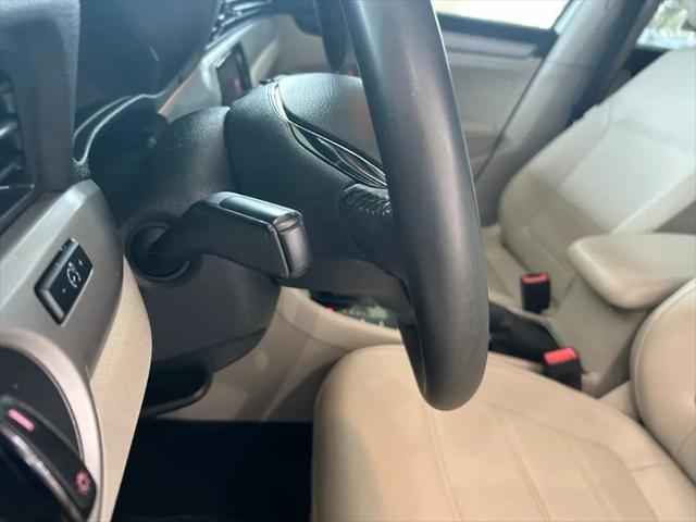 2022 Volkswagen Passat 2.0T SE
