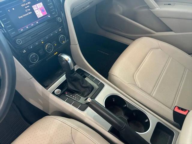 2022 Volkswagen Passat 2.0T SE