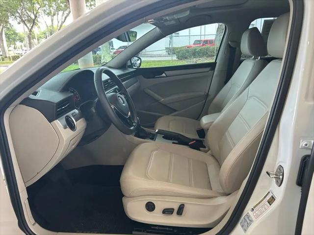 2022 Volkswagen Passat 2.0T SE