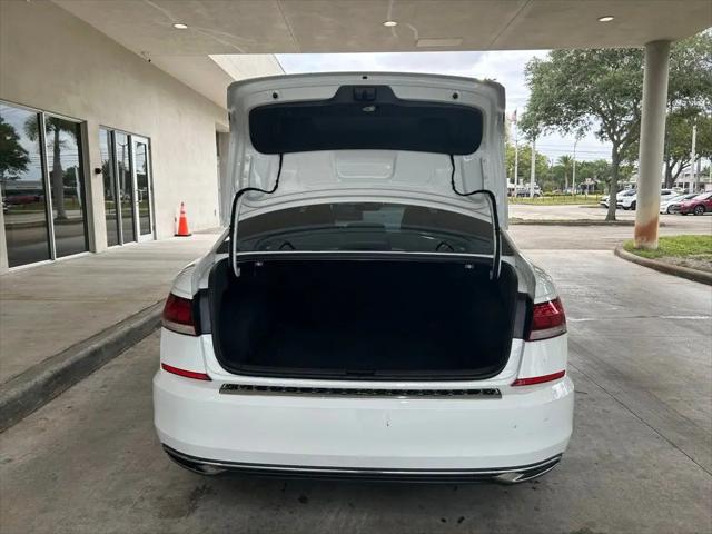 2022 Volkswagen Passat 2.0T SE