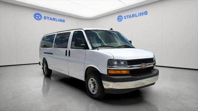 2025 Chevrolet Express Passenger RWD 3500 Extended Wheelbase LT