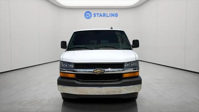 2025 Chevrolet Express Passenger RWD 3500 Extended Wheelbase LT