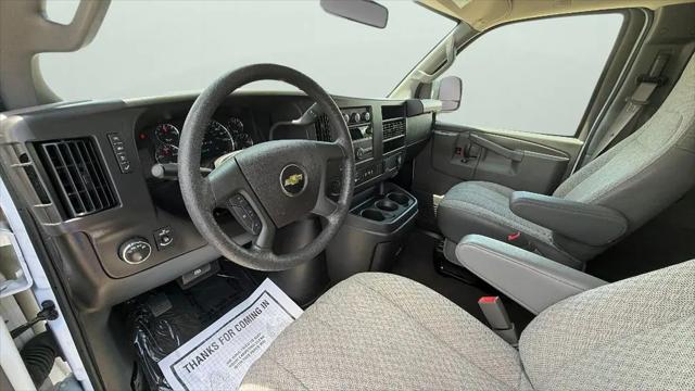 2025 Chevrolet Express Passenger RWD 3500 Extended Wheelbase LT