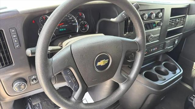 2025 Chevrolet Express Passenger RWD 3500 Extended Wheelbase LT