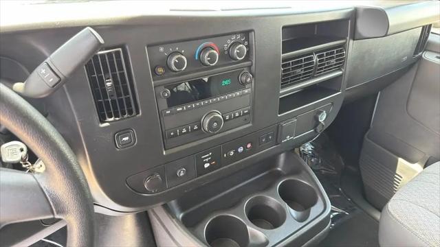 2025 Chevrolet Express Passenger RWD 3500 Extended Wheelbase LT