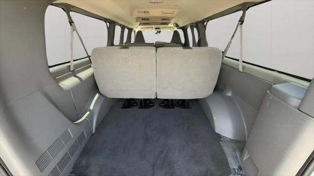 2025 Chevrolet Express Passenger RWD 3500 Extended Wheelbase LT
