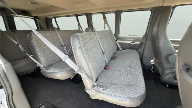 2025 Chevrolet Express Passenger RWD 3500 Extended Wheelbase LT