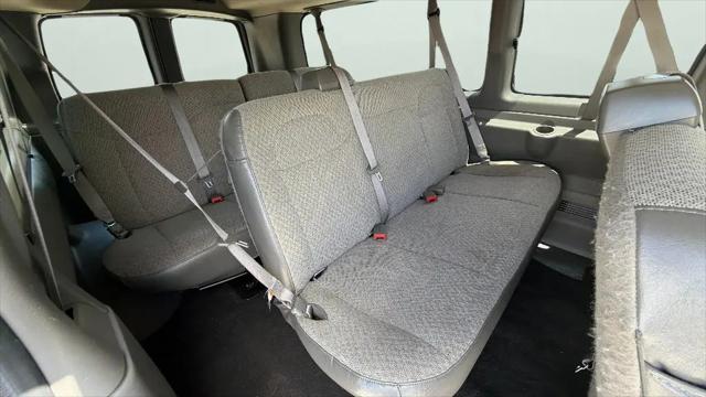 2025 Chevrolet Express Passenger RWD 3500 Extended Wheelbase LT