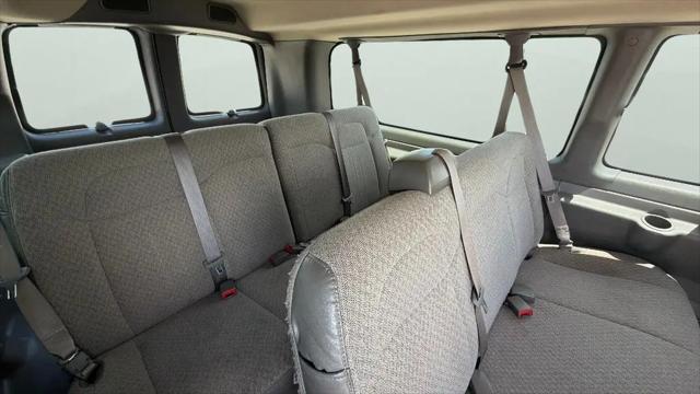 2025 Chevrolet Express Passenger RWD 3500 Extended Wheelbase LT