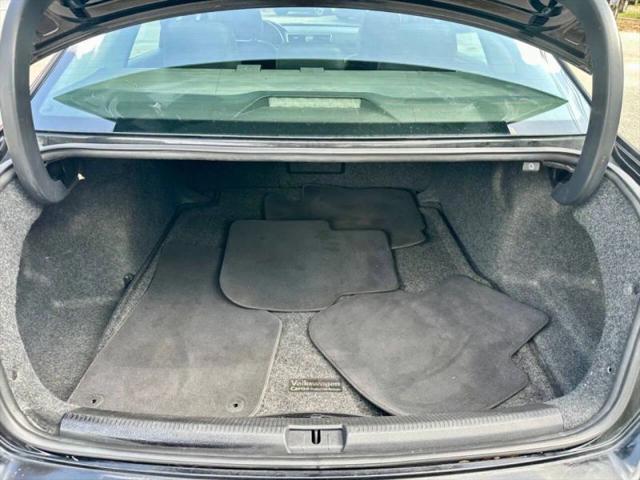 2013 Volkswagen Passat 2.5L SEL Premium