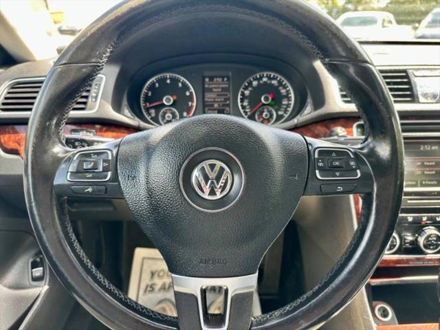 2013 Volkswagen Passat 2.5L SEL Premium