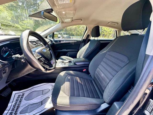 2020 Ford Fusion SE