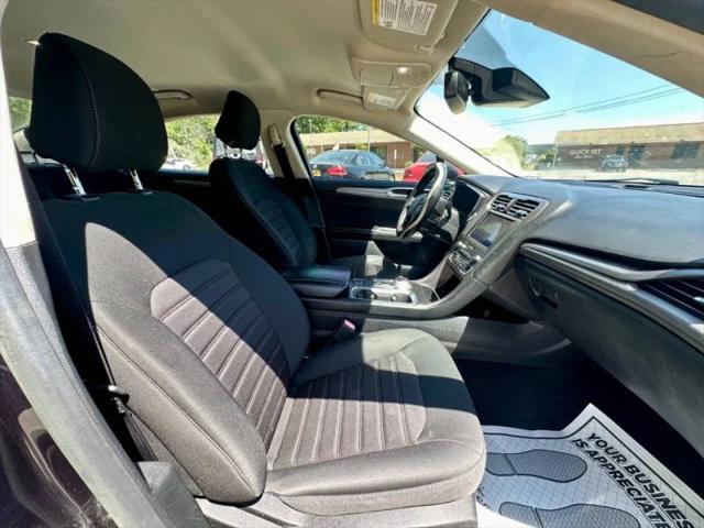 2020 Ford Fusion SE