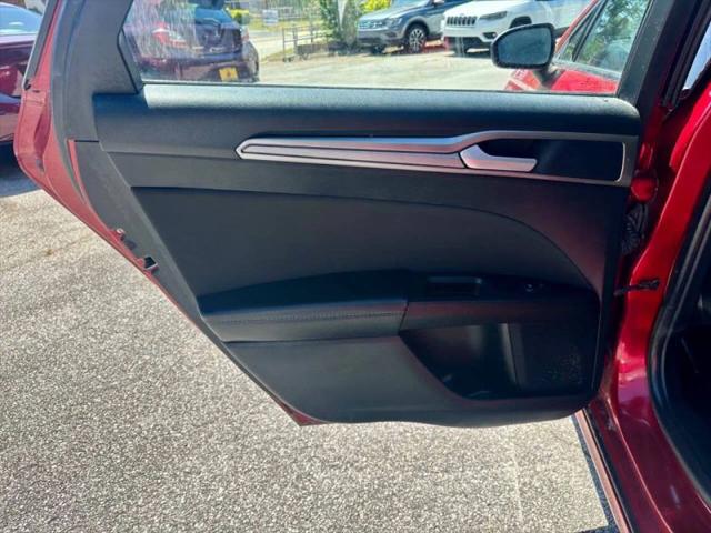 2020 Ford Fusion SE