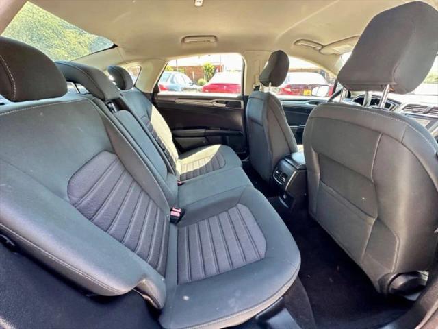 2020 Ford Fusion SE