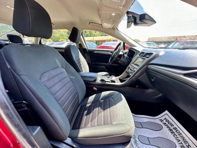 2020 Ford Fusion SE