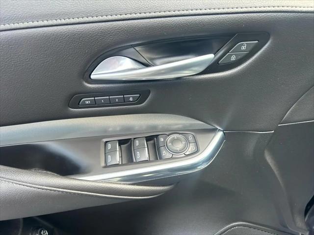 2023 Cadillac XT4 FWD Premium Luxury