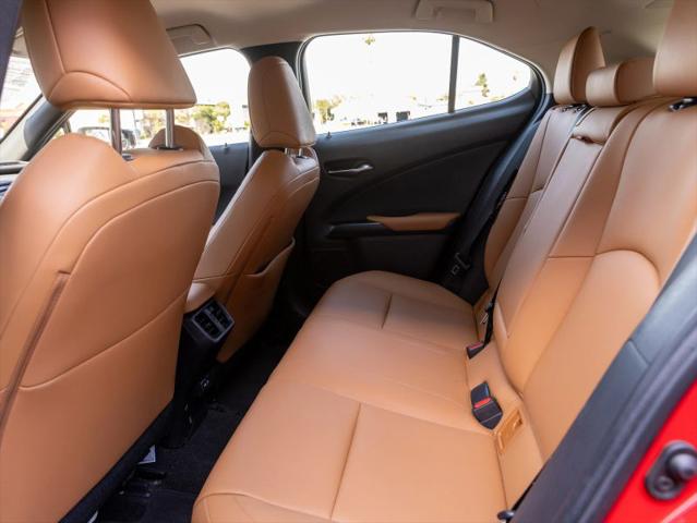 2022 Lexus UX 250h 250h