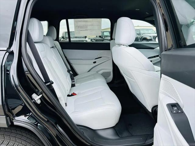 2026 Jeep Cherokee Laredo 4x4
