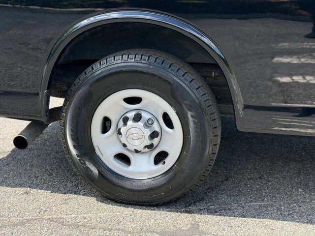 2019 Chevrolet Express LS