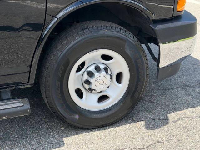 2019 Chevrolet Express LS