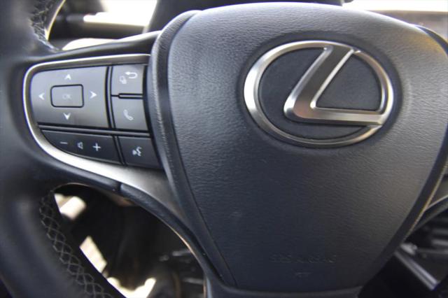 2019 Lexus UX 200 Luxury