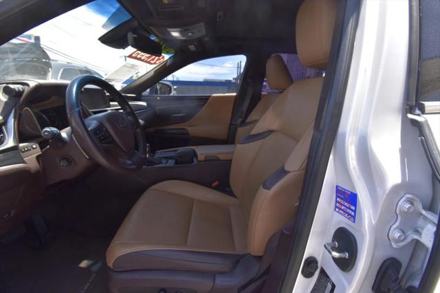 2021 Lexus ES 300h 300h