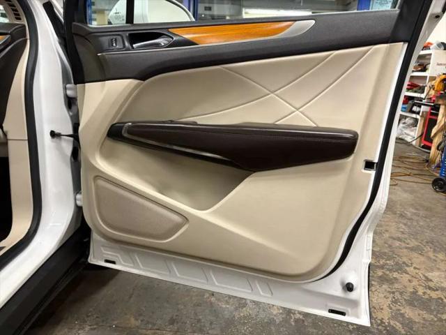 2017 Lincoln MKC Select