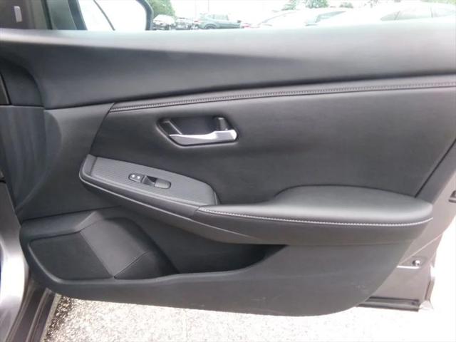 2024 Nissan Sentra SV Xtronic CVT