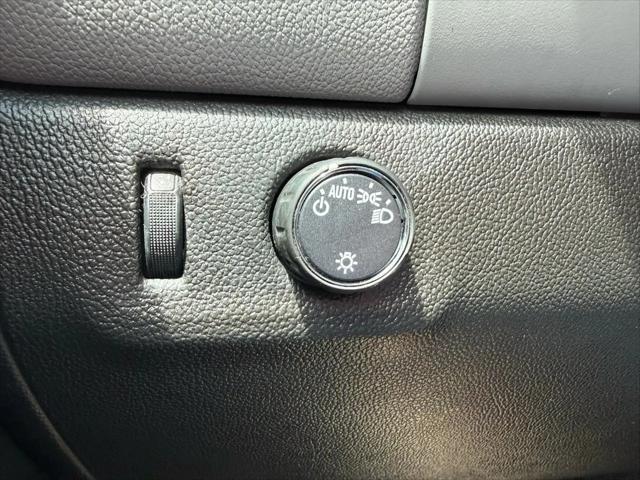 2022 Chevrolet Colorado 2WD Crew Cab Short Box WT