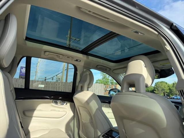 2017 Volvo XC90 T6 Momentum