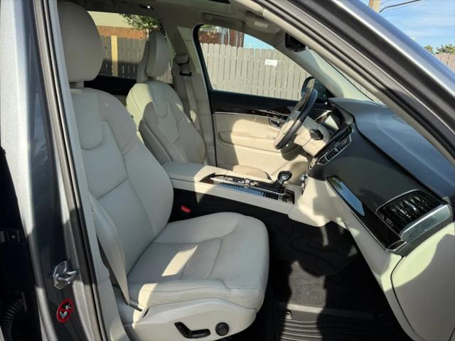2017 Volvo XC90 T6 Momentum