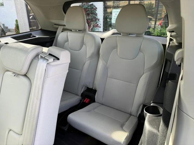 2017 Volvo XC90 T6 Momentum