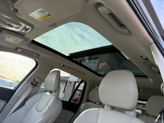 2017 Volvo XC90 T6 Momentum