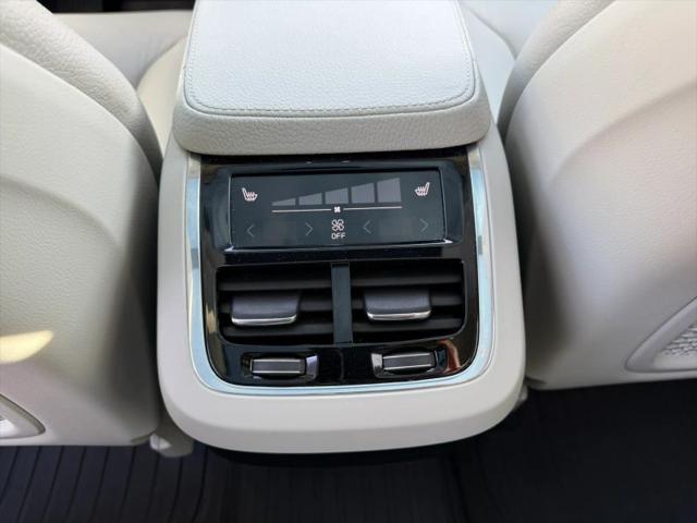 2017 Volvo XC90 T6 Momentum