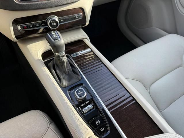 2017 Volvo XC90 T6 Momentum